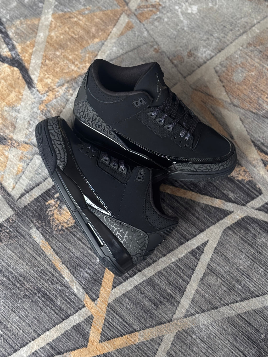 Nike air Jordan 3 “black cat”