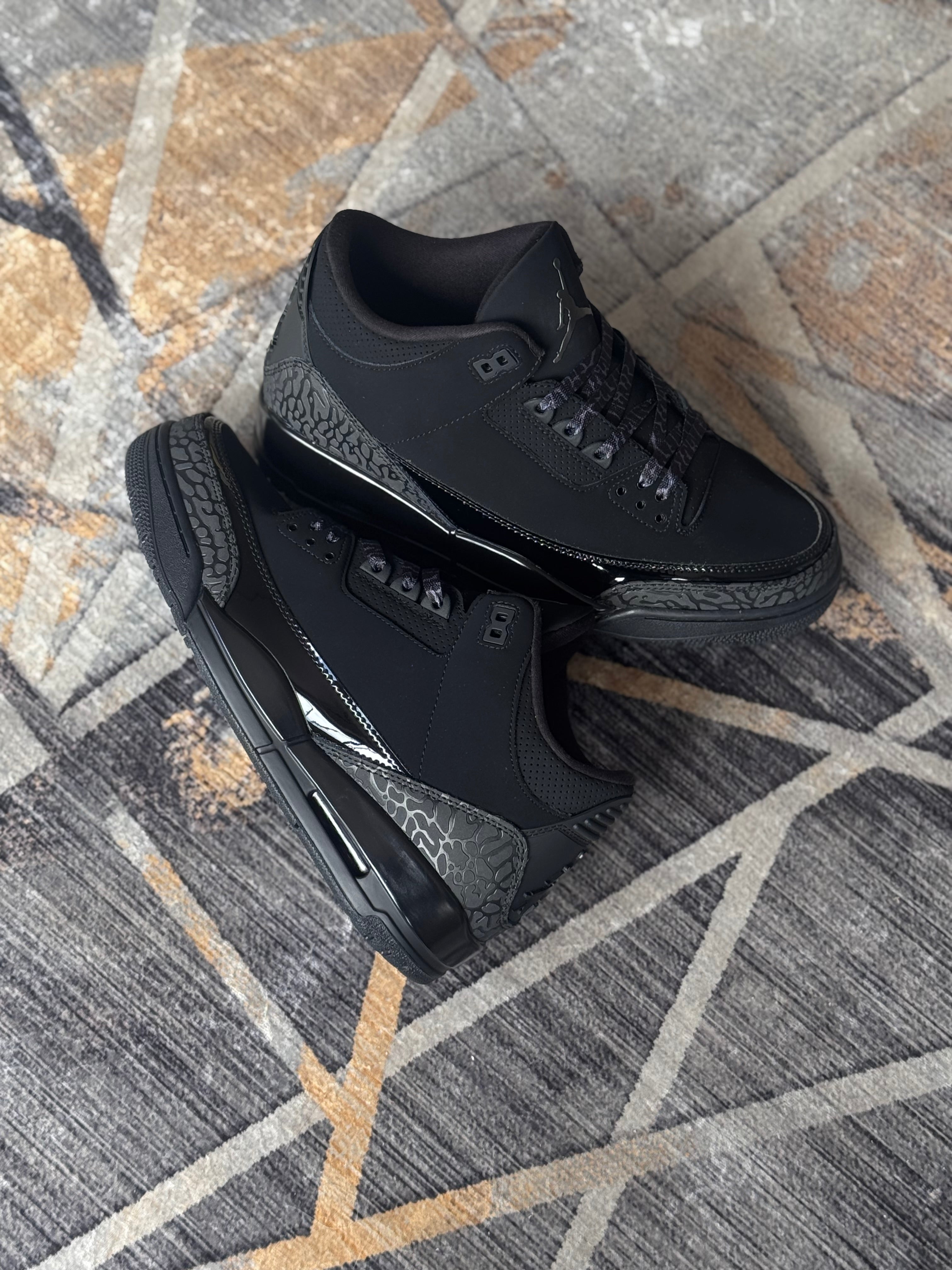 Nike air Jordan 3 “black cat”