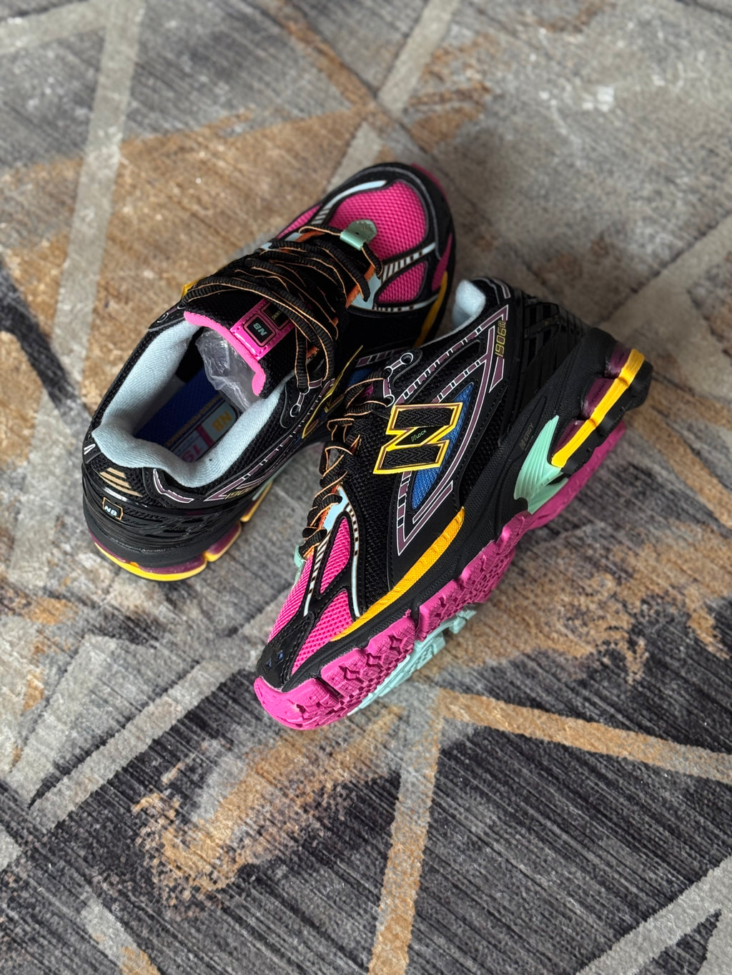 New balance 1906 R “neón nights”