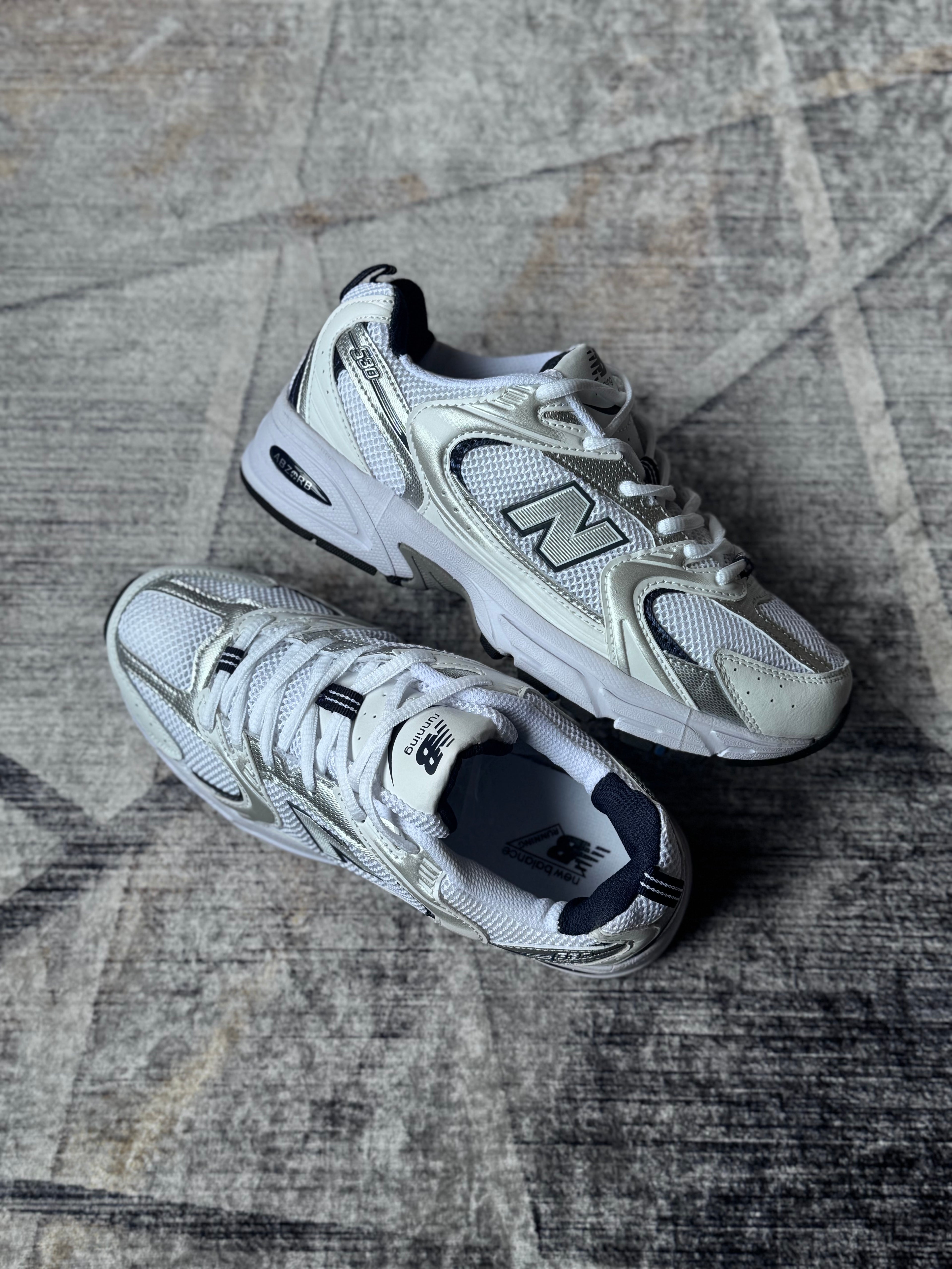 New Balance 530 white navy