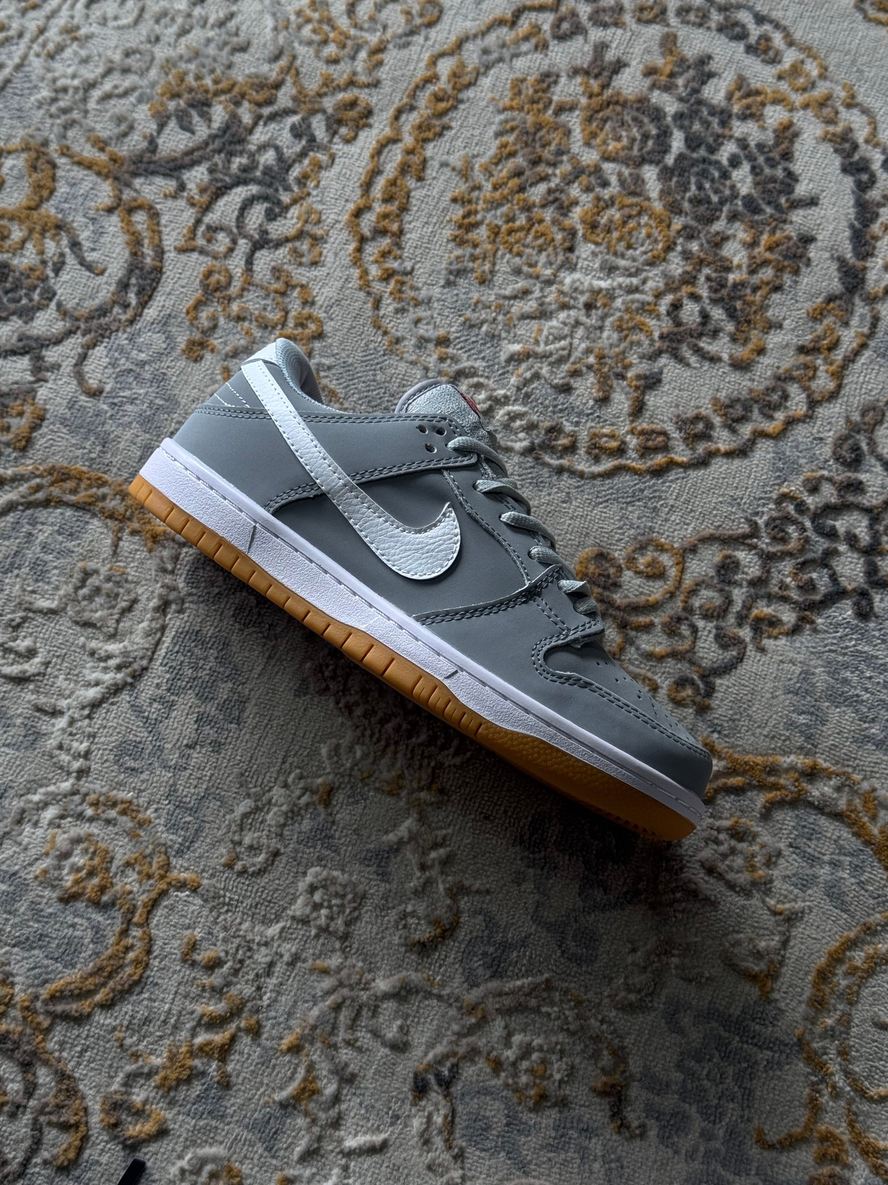 Nike sb dunk low pro “ISO”
