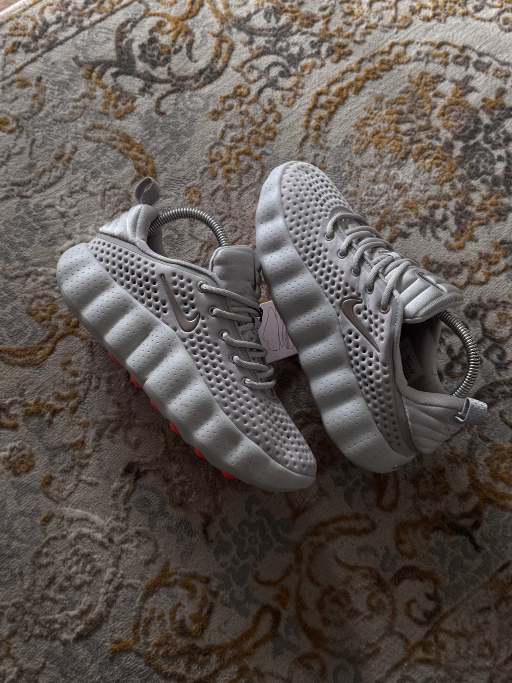 Nike mind 002 “gris”