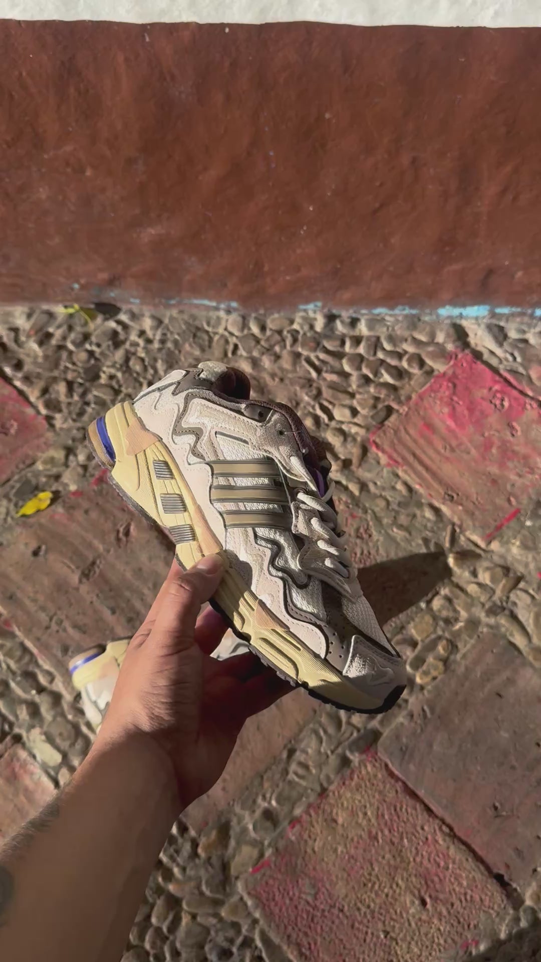 Adidas response cl x bad bunny “paso fino “